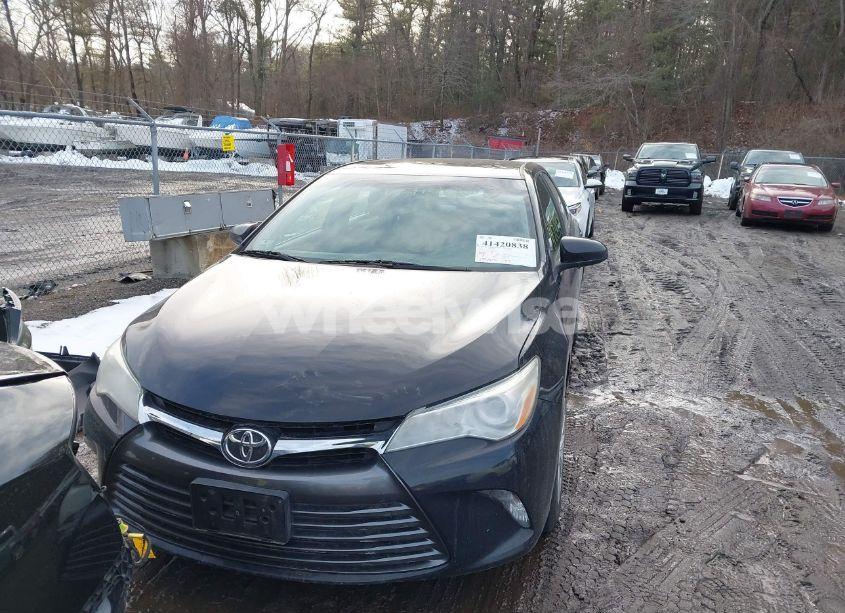 Photo 12 of 2015 Toyota Camry LE (VIN 4T1BF1FK1FU946966)