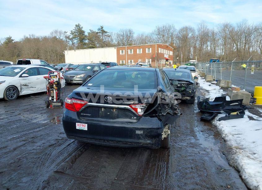 Photo 16 of 2015 Toyota Camry LE (VIN 4T1BF1FK1FU946966)