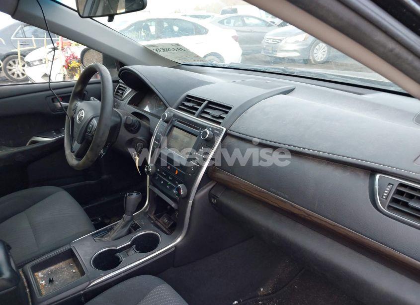 Photo 5 of 2015 Toyota Camry LE (VIN 4T1BF1FK1FU946966)