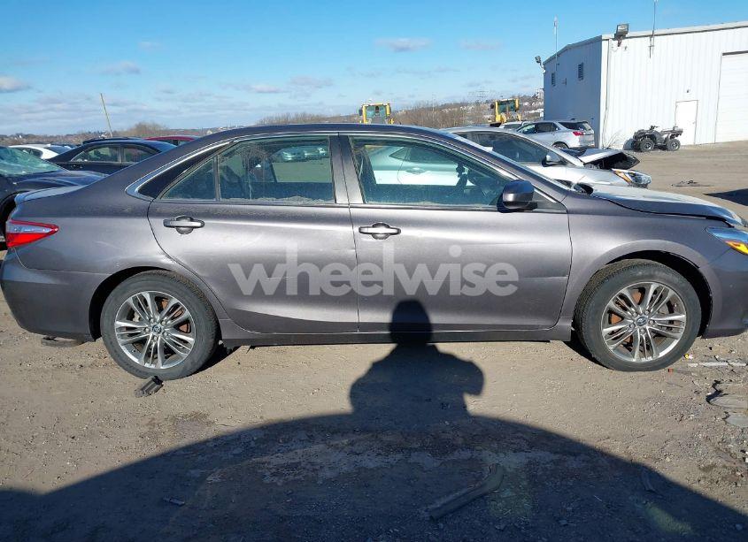 Photo 13 of 2015 Toyota Camry SE (VIN 4T1BF1FK1FU956428)