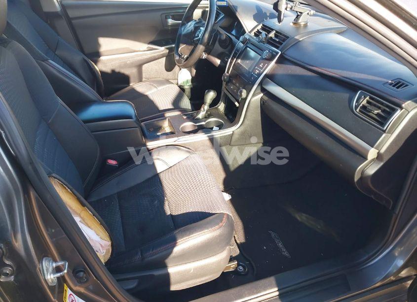 Photo 5 of 2015 Toyota Camry SE (VIN 4T1BF1FK1FU956428)