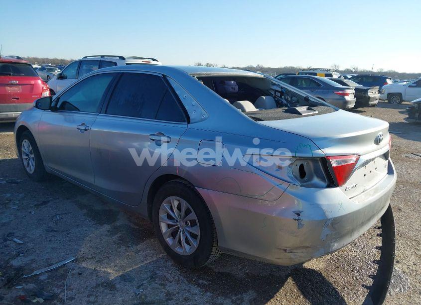 Photo 3 of 2015 Toyota Camry LE (VIN 4T1BF1FK1FU971933)