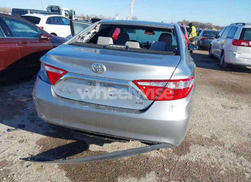 Photo 6 of 2015 Toyota Camry LE (VIN 4T1BF1FK1FU971933)