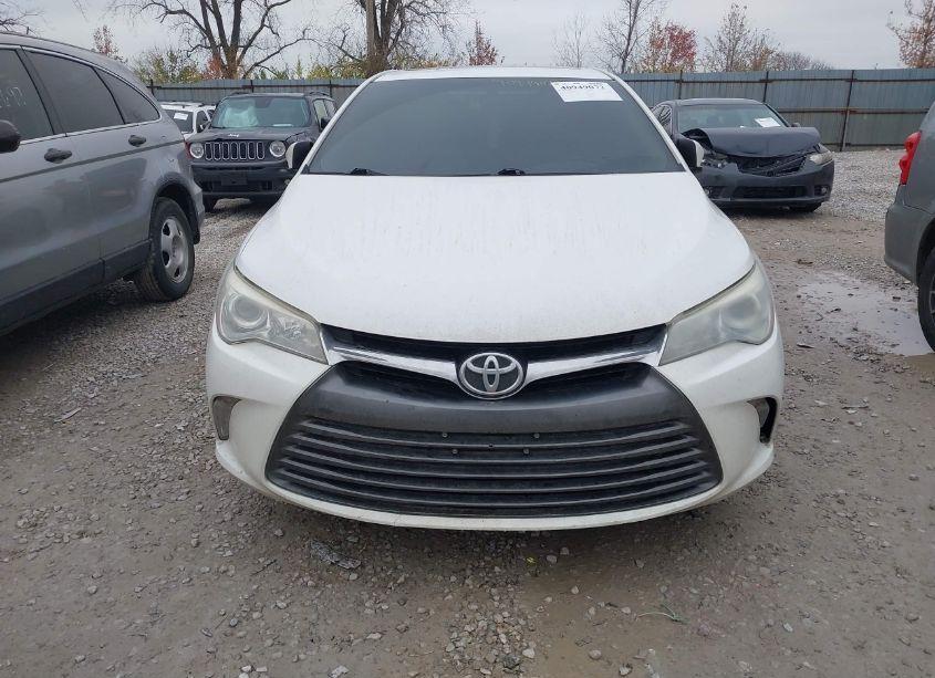 Photo 12 of 2015 Toyota Camry XLE (VIN 4T1BF1FK1FU972788)