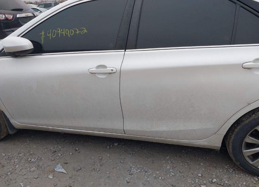 Photo 14 of 2015 Toyota Camry XLE (VIN 4T1BF1FK1FU972788)