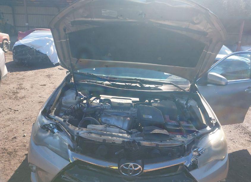 Photo 10 of 2015 Toyota Camry SE (VIN 4T1BF1FK1FU980650)