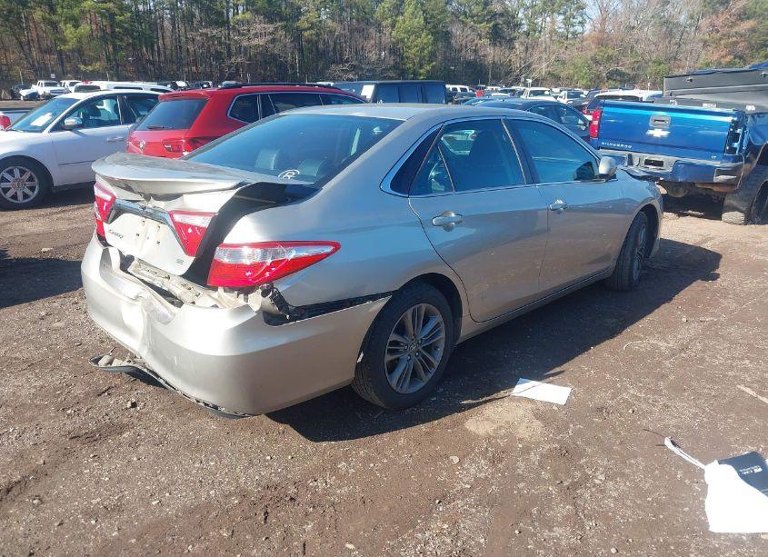 Photo 4 of 2015 Toyota Camry SE (VIN 4T1BF1FK1FU980650)