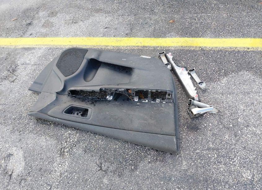 Photo 12 of 2015 Toyota Camry SE (VIN 4T1BF1FK1FU985119)