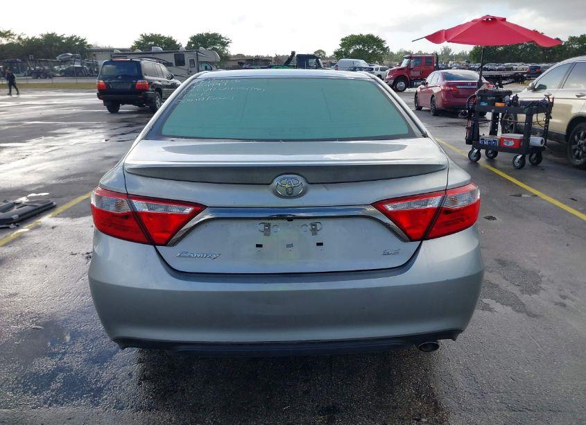 Photo 17 of 2015 Toyota Camry SE (VIN 4T1BF1FK1FU985119)