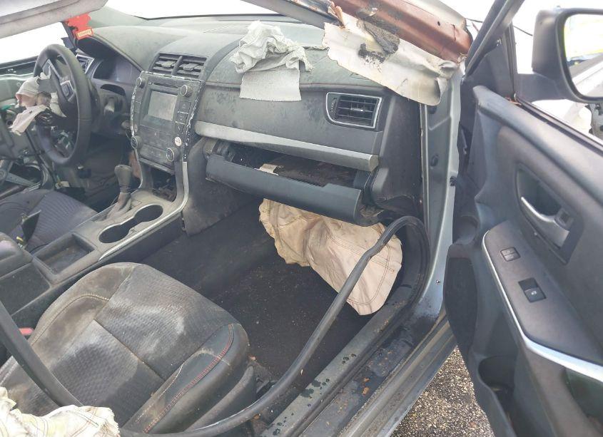 Photo 5 of 2015 Toyota Camry SE (VIN 4T1BF1FK1FU985119)