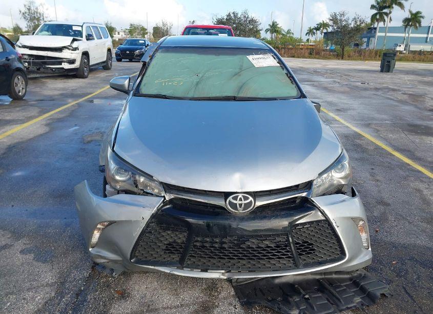 Photo 6 of 2015 Toyota Camry SE (VIN 4T1BF1FK1FU985119)