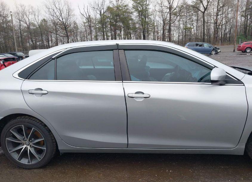 Photo 13 of 2015 Toyota Camry XSE (VIN 4T1BF1FK1FU988036)