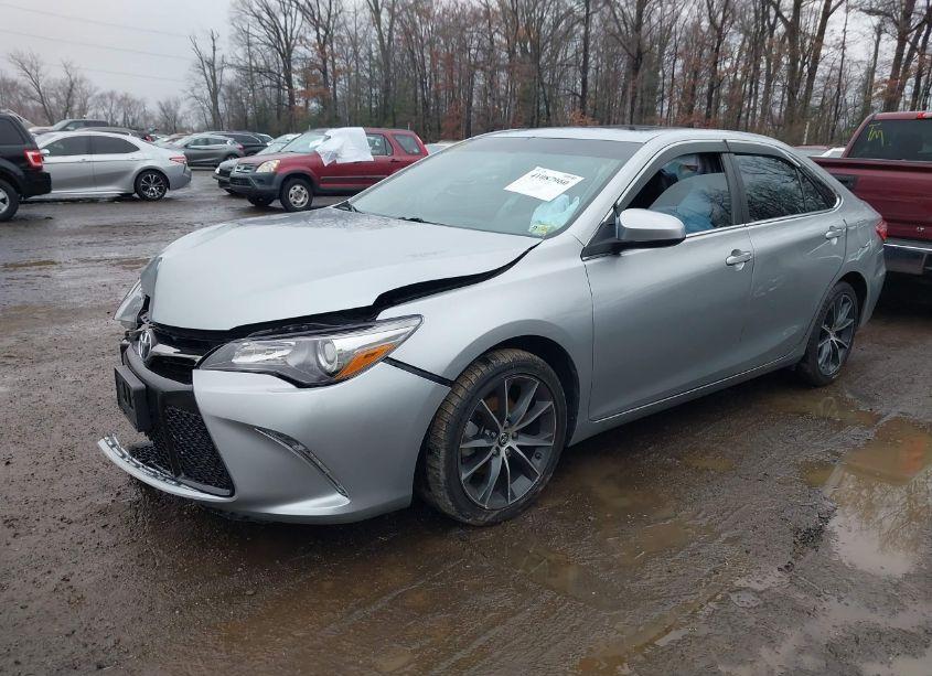 Photo 2 of 2015 Toyota Camry XSE (VIN 4T1BF1FK1FU988036)