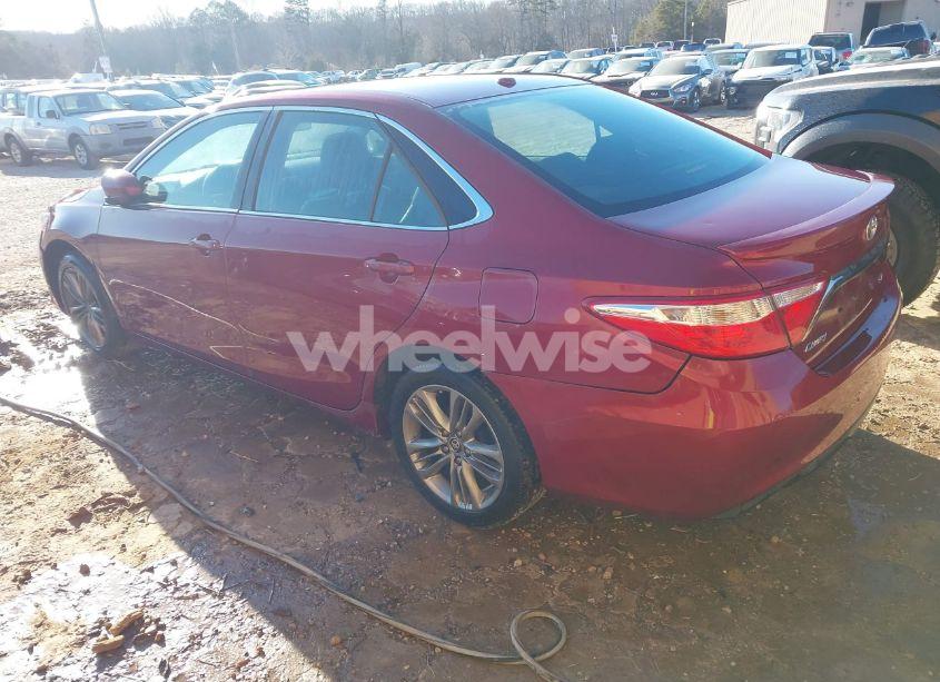 Photo 3 of 2015 Toyota Camry SE (VIN 4T1BF1FK1FU989624)