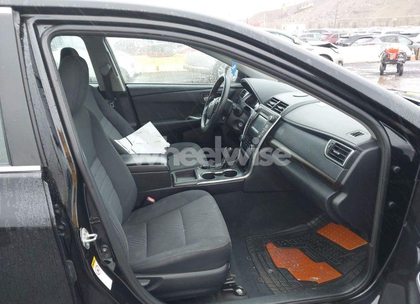 Photo 5 of 2016 Toyota Camry LE (VIN 4T1BF1FK1GU122340)