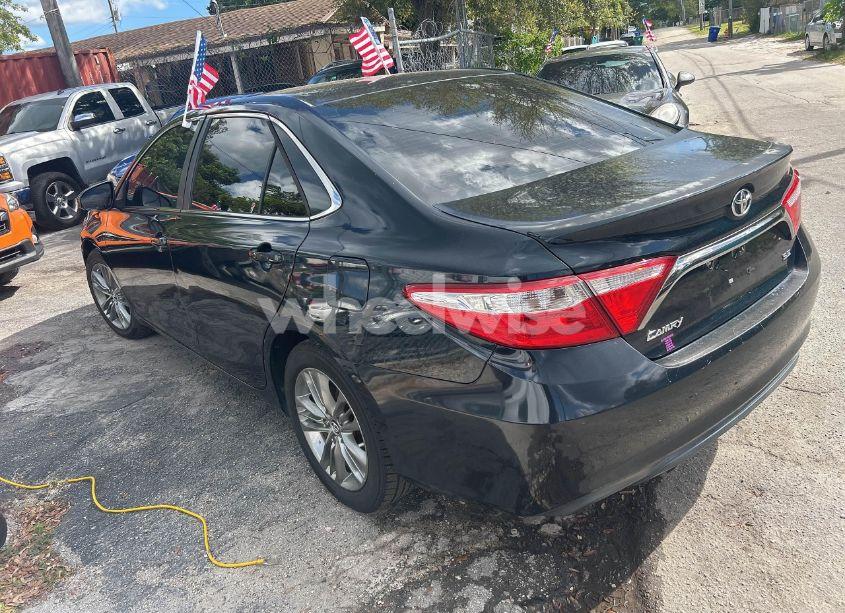 Photo 3 of 2016 Toyota Camry LE/XLE/SE/XSE (VIN 4T1BF1FK1GU123505)