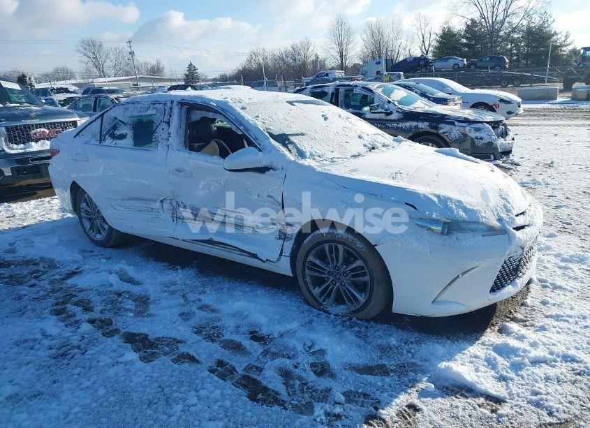 Photo 13 of 2016 Toyota Camry LE/SE/XLE/XSE (VIN 4T1BF1FK1GU126775)