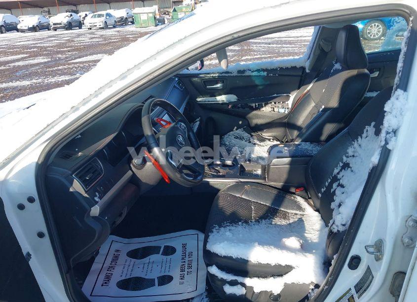 Photo 5 of 2016 Toyota Camry LE/SE/XLE/XSE (VIN 4T1BF1FK1GU126775)