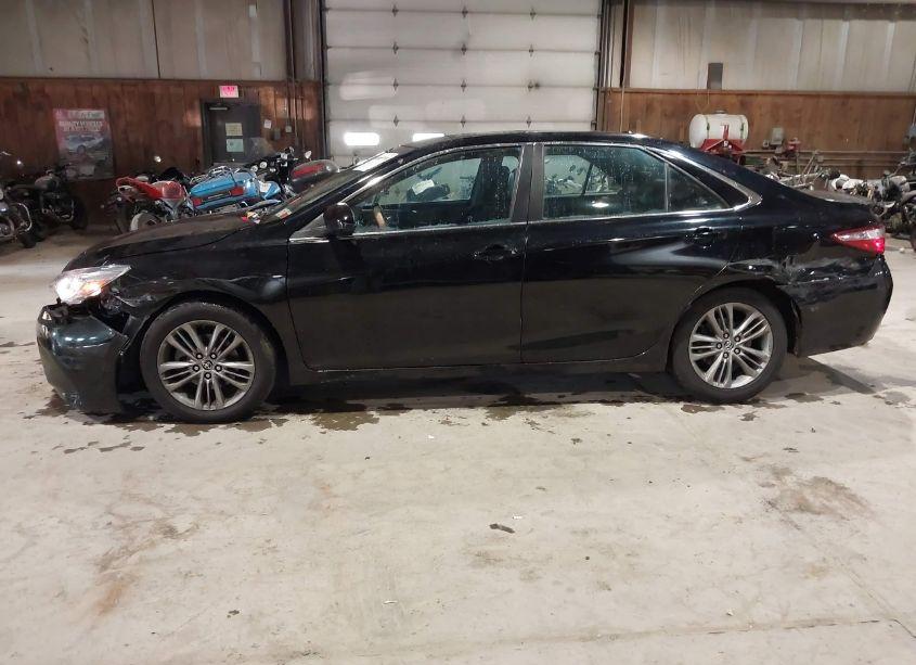 Photo 6 of 2016 Toyota Camry SE (VIN 4T1BF1FK1GU127215)