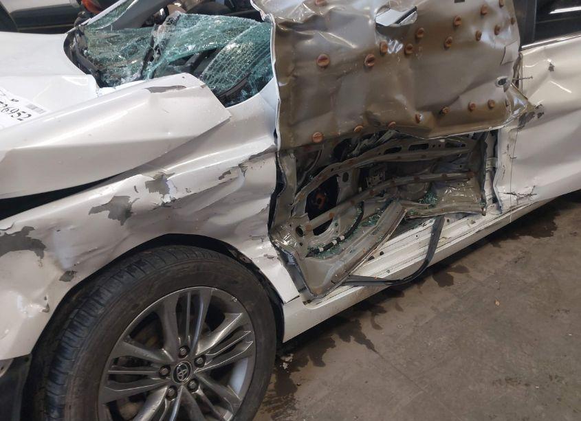 Photo 18 of 2016 Toyota Camry SE (VIN 4T1BF1FK1GU134780)