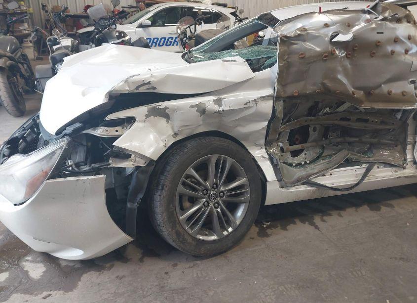 Photo 6 of 2016 Toyota Camry SE (VIN 4T1BF1FK1GU134780)