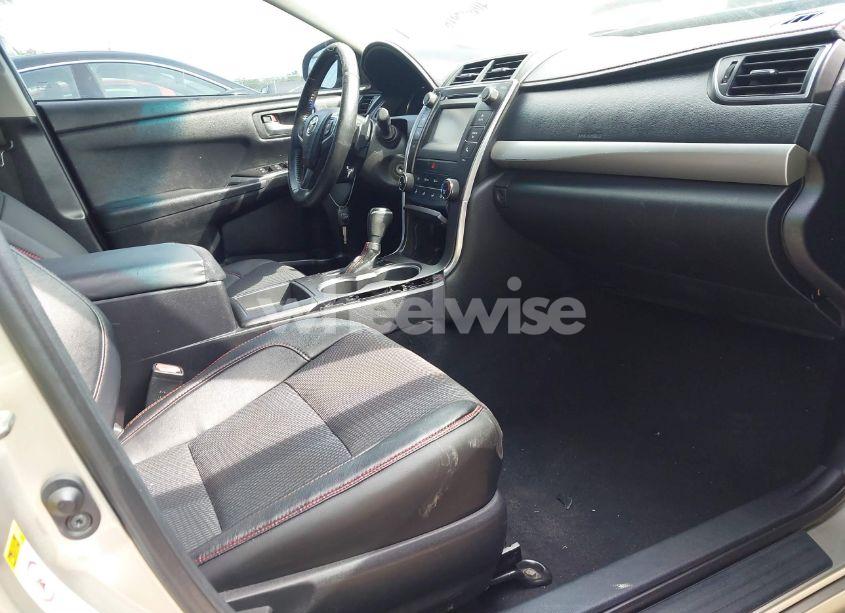 Photo 5 of 2016 Toyota Camry SE (VIN 4T1BF1FK1GU135766)