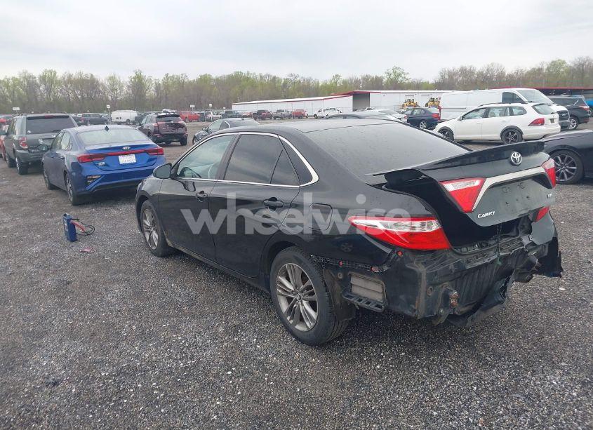 Photo 3 of 2016 Toyota Camry SE (VIN 4T1BF1FK1GU142037)