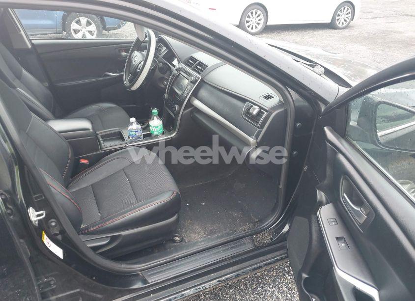 Photo 5 of 2016 Toyota Camry SE (VIN 4T1BF1FK1GU142037)