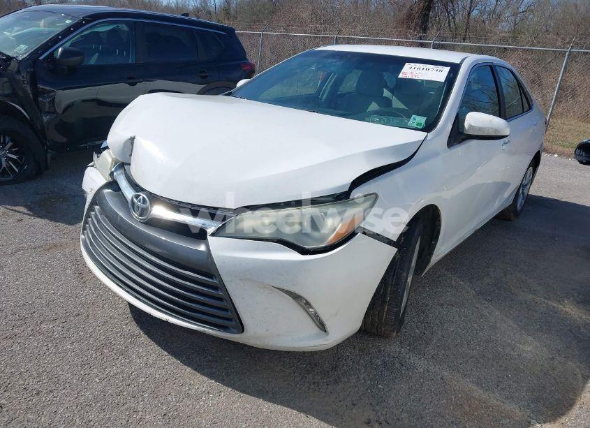 Photo 2 of 2016 Toyota Camry LE (VIN 4T1BF1FK1GU147853)