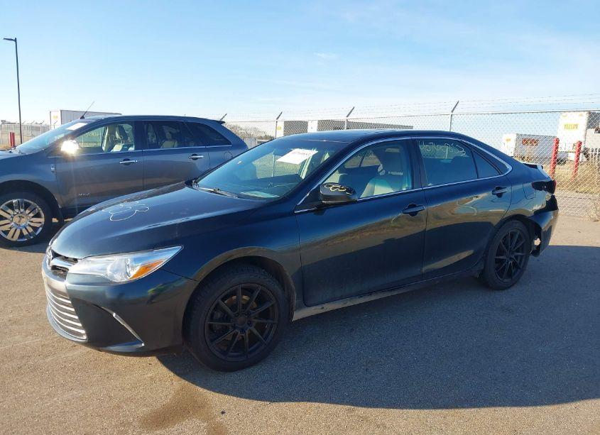 Photo 2 of 2016 Toyota Camry LE (VIN 4T1BF1FK1GU161915)