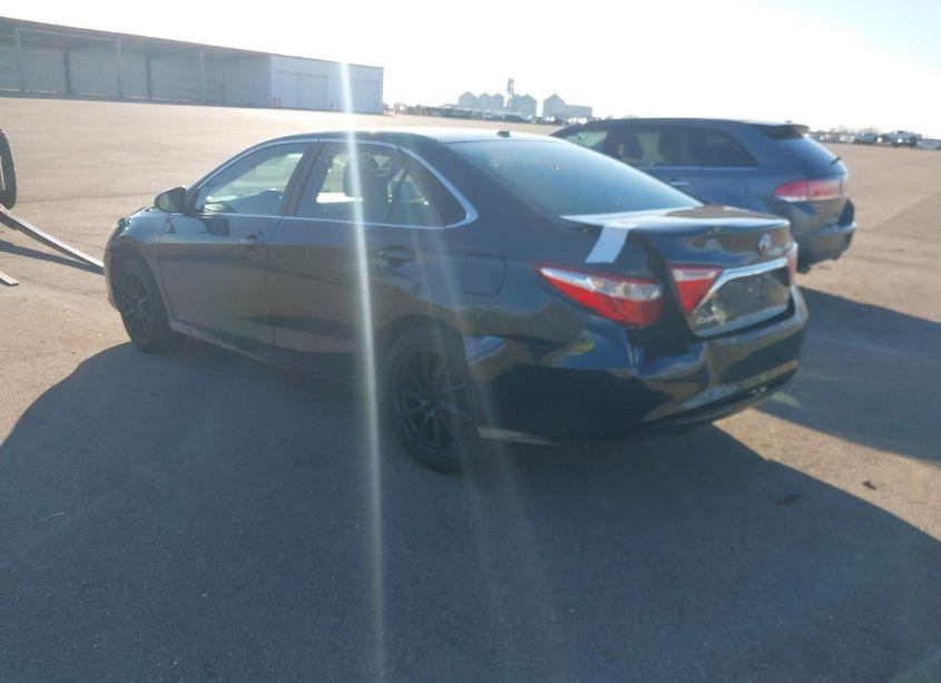 Photo 3 of 2016 Toyota Camry LE (VIN 4T1BF1FK1GU161915)