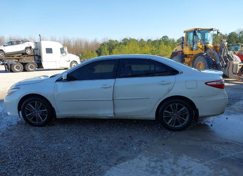 Photo 14 of 2016 Toyota Camry SE (VIN 4T1BF1FK1GU162076)