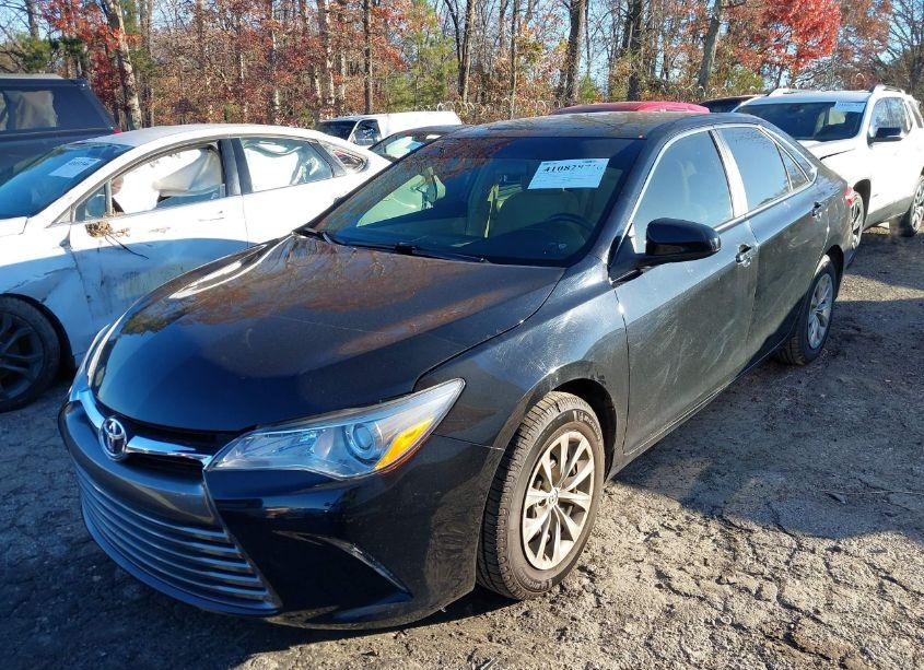 Photo 2 of 2016 Toyota Camry LE (VIN 4T1BF1FK1GU163194)