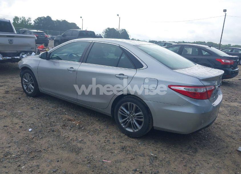 Photo 3 of 2016 Toyota Camry SE (VIN 4T1BF1FK1GU181503)