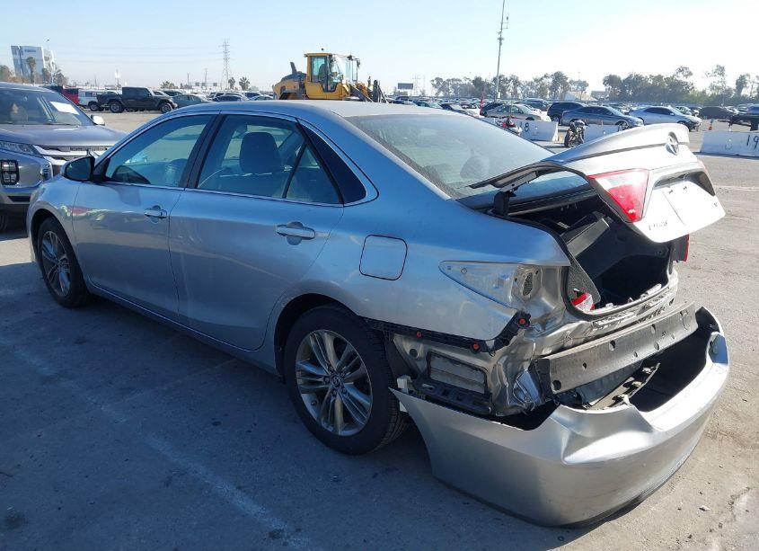 Photo 3 of 2016 Toyota Camry SE (VIN 4T1BF1FK1GU185177)