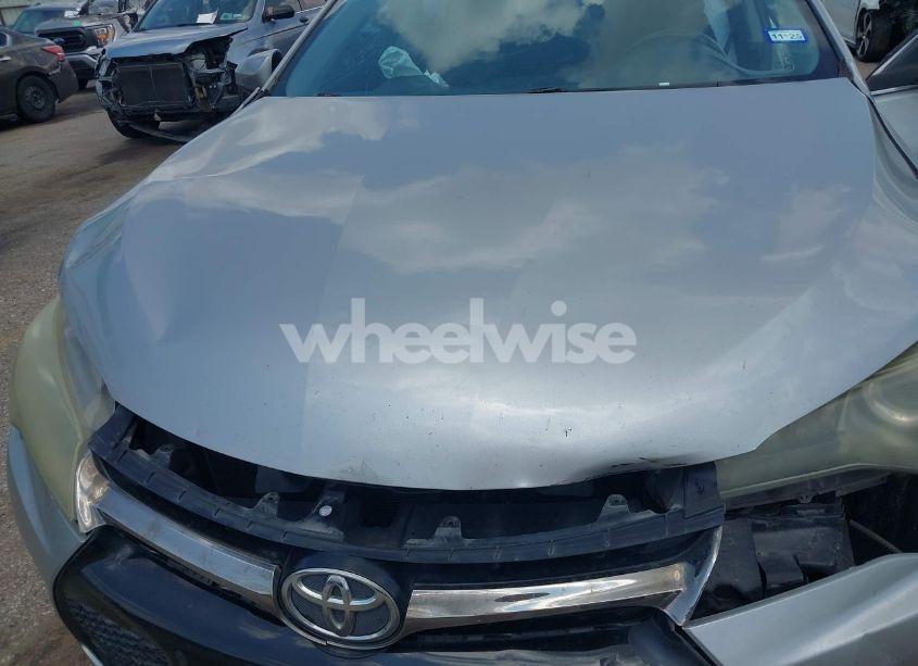 Photo 10 of 2016 Toyota Camry SE (VIN 4T1BF1FK1GU192923)