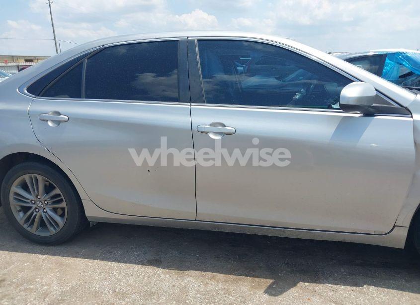 Photo 12 of 2016 Toyota Camry SE (VIN 4T1BF1FK1GU192923)