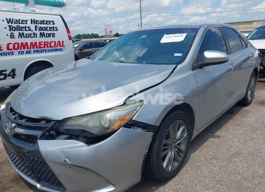 Photo 2 of 2016 Toyota Camry SE (VIN 4T1BF1FK1GU192923)