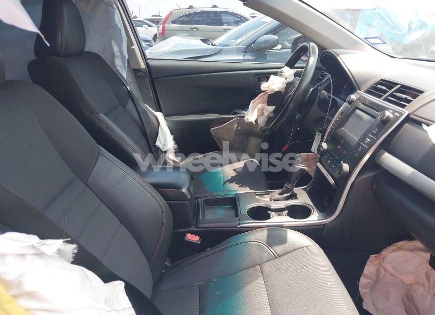 Photo 5 of 2016 Toyota Camry SE (VIN 4T1BF1FK1GU192923)