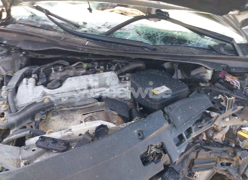 Photo 10 of 2016 Toyota Camry LE (VIN 4T1BF1FK1GU205749)