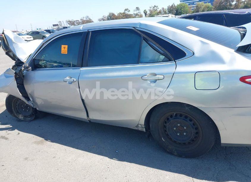 Photo 14 of 2016 Toyota Camry LE (VIN 4T1BF1FK1GU205749)