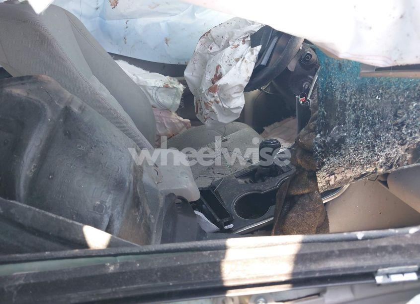 Photo 5 of 2016 Toyota Camry LE (VIN 4T1BF1FK1GU205749)