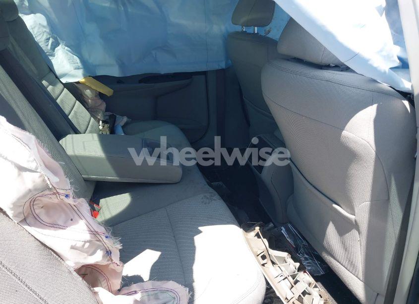 Photo 8 of 2016 Toyota Camry LE (VIN 4T1BF1FK1GU205749)