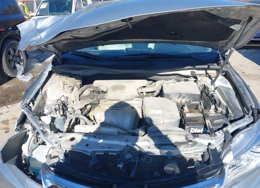 Photo 10 of 2016 Toyota Camry XLE (VIN 4T1BF1FK1GU209610)