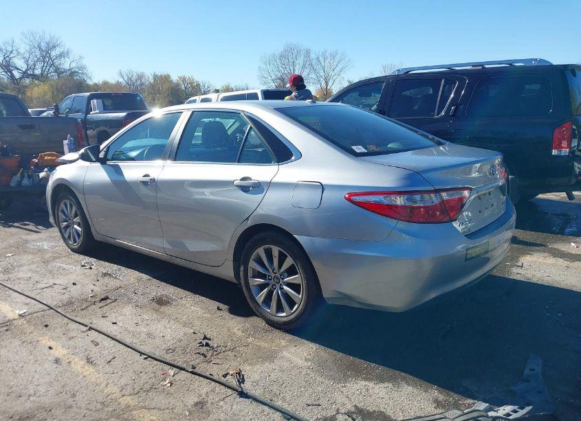 Photo 3 of 2016 Toyota Camry XLE (VIN 4T1BF1FK1GU209610)