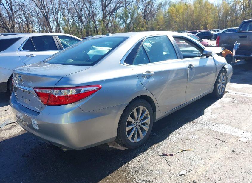 Photo 4 of 2016 Toyota Camry XLE (VIN 4T1BF1FK1GU209610)