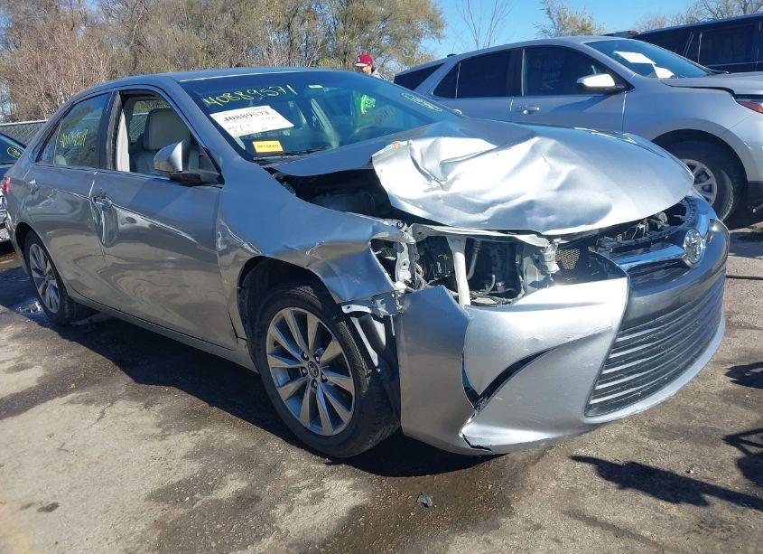 Photo 6 of 2016 Toyota Camry XLE (VIN 4T1BF1FK1GU209610)
