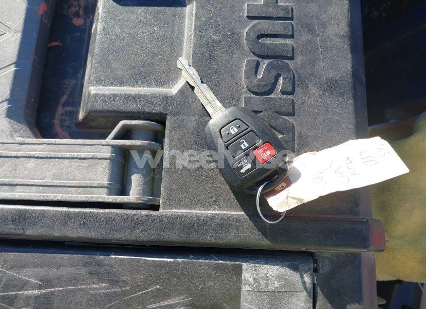 Photo 11 of 2016 Toyota Camry LE (VIN 4T1BF1FK1GU213981)