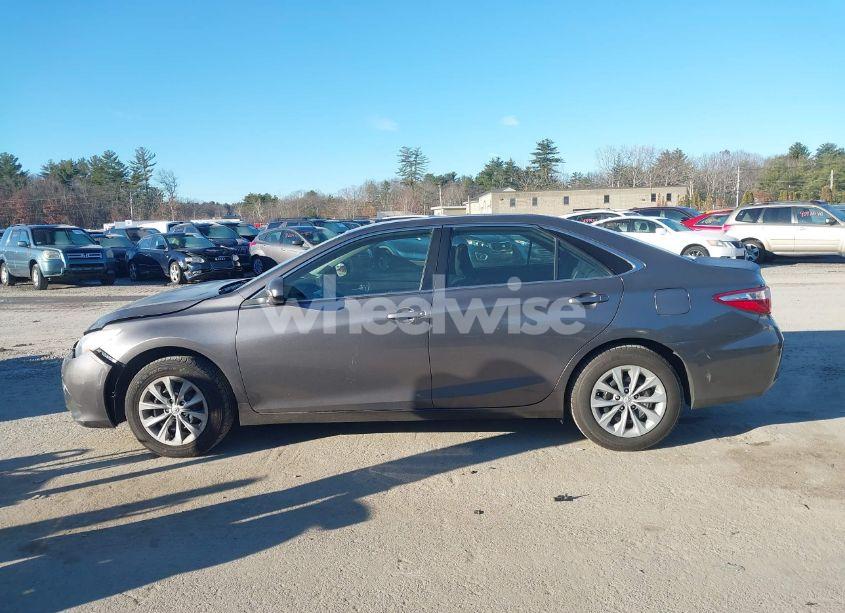 Photo 14 of 2016 Toyota Camry LE (VIN 4T1BF1FK1GU213981)