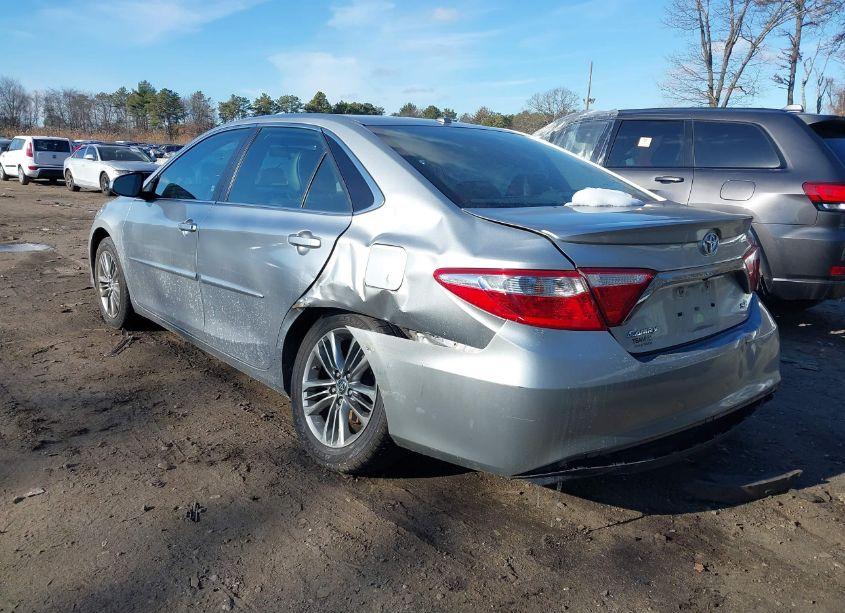 Photo 3 of 2016 Toyota Camry SE (VIN 4T1BF1FK1GU224947)